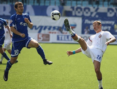 Эпизод одного из центральных матчей 8-го тура между Динамо и ЦСКА